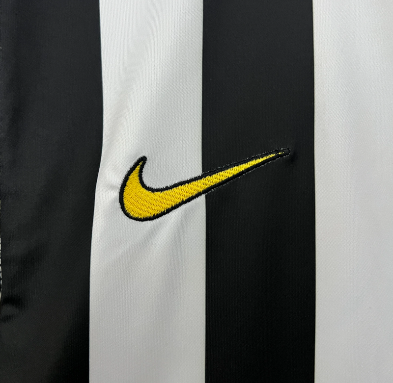 Camisa Juventus  - Retrô | 03/04 (CASA)