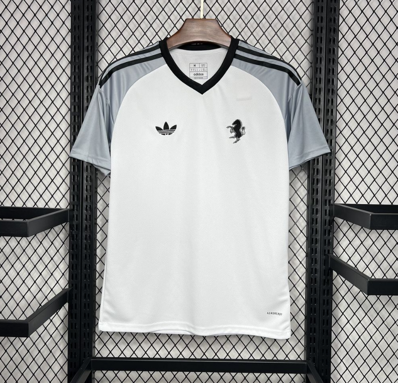 Camisa  Juventus - Torcedor  24/25  (Pré Jogo)