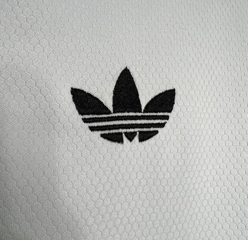 Camisa  Juventus - Torcedor  24/25  (Pré Jogo)