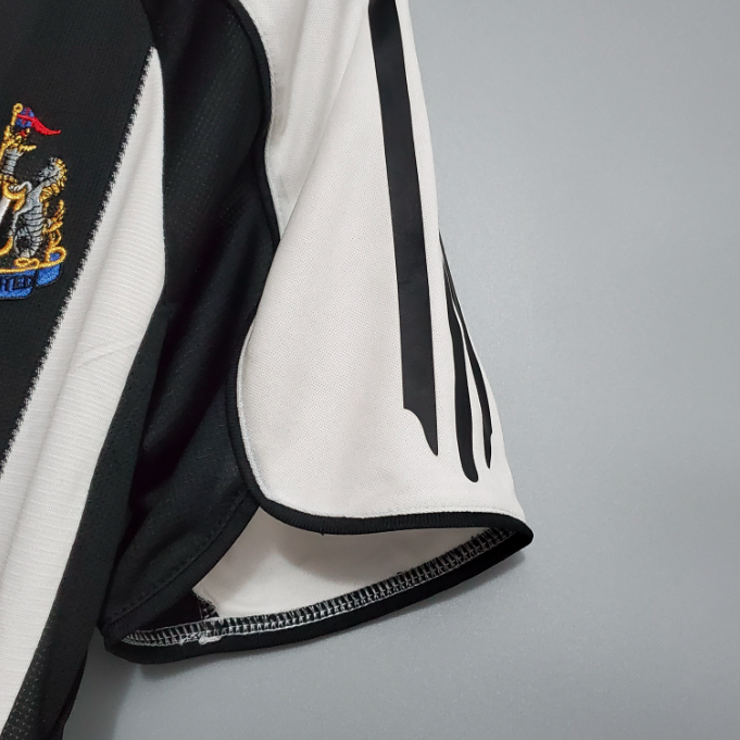 Camisa Newcastle United - Retrô | 05/06 - (Casa)