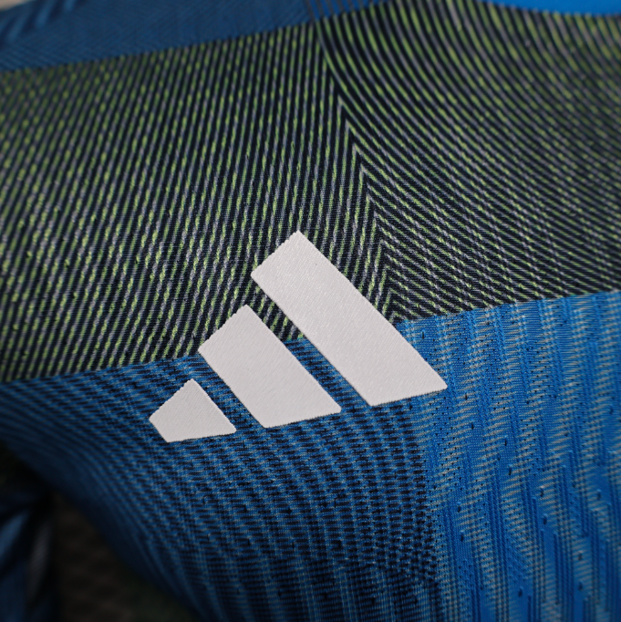 Camisa Real Madrid - Jogador I 25/26 | Camisa de treino