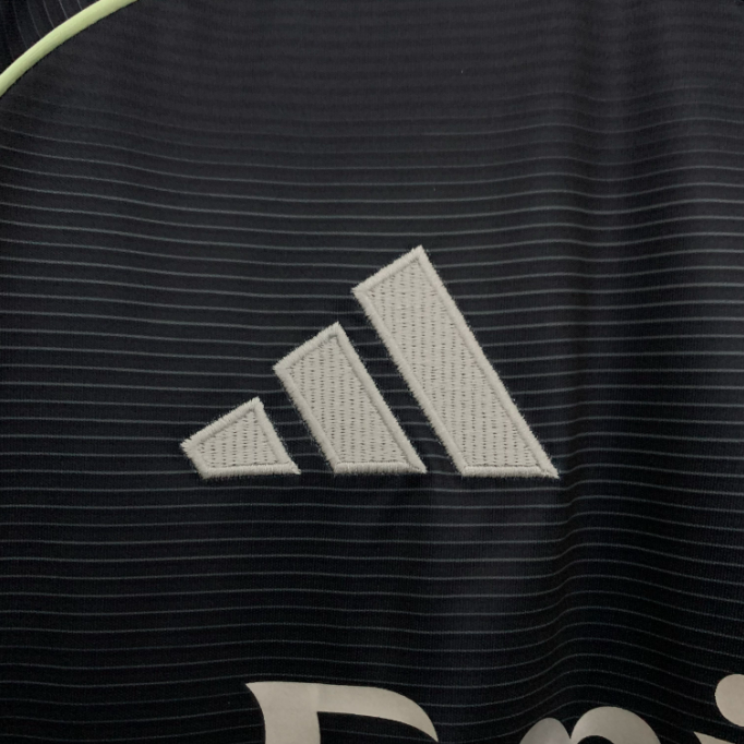 Camisa Real Madrid - Retrô I 25/26 (Fora)