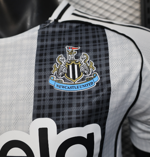 Camisa Newcastle United - Jogador I 25/26 (Casa)