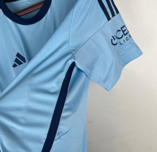 Camisa Osasuna - Torcedor | 23/24 - Terceira Camisa